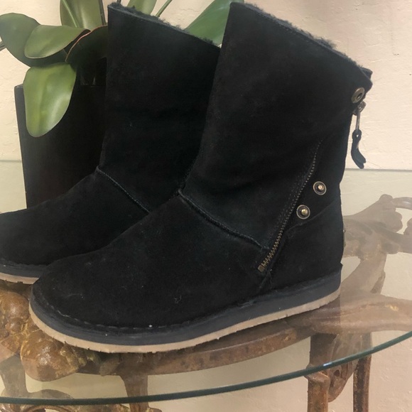 RJ’s Fuzzies Trixie ankle boot - Picture 1 of 9